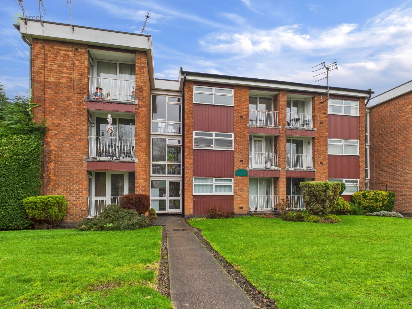cam05591g0pr0106still017