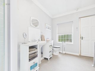 cam01332g0pr0646still023