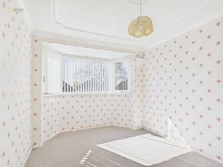 cam05591g0pr0180still031
