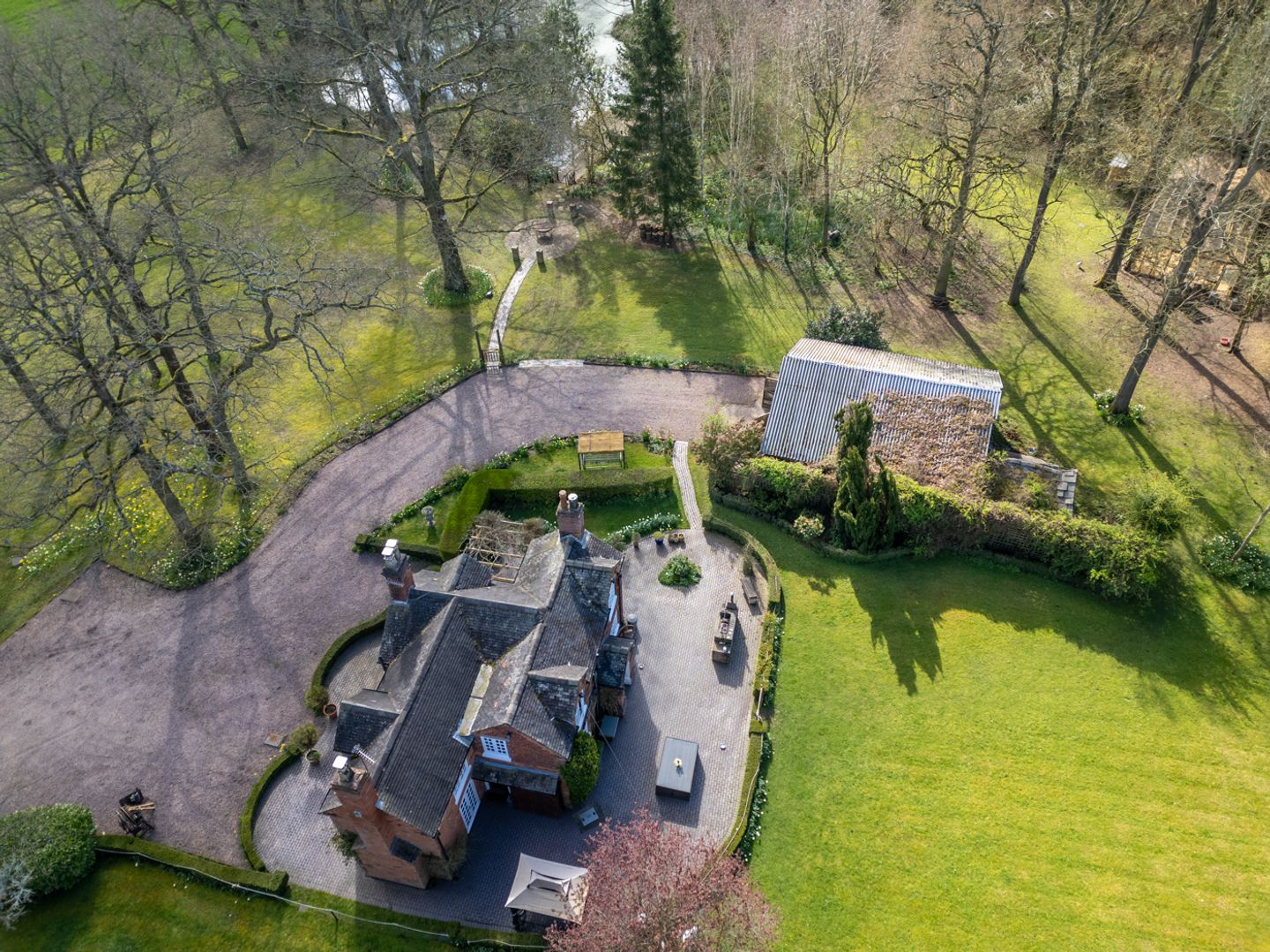 keeperscottagebrockhurstlanecanwellb755sn31