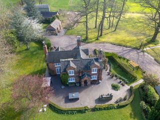 keeperscottagebrockhurstlanecanwellb755sn17