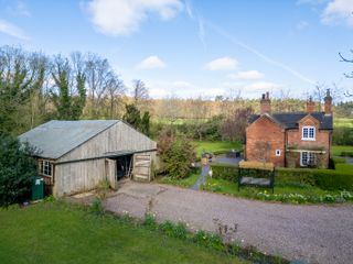keeperscottagebrockhurstlanecanwellb755sn24
