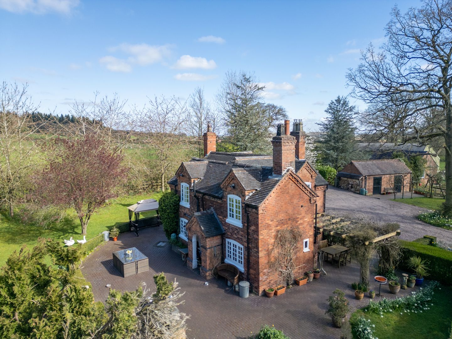 keeperscottagebrockhurstlanecanwellb755sn27