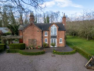 keeperscottagebrockhurstlanecanwellb755sn20