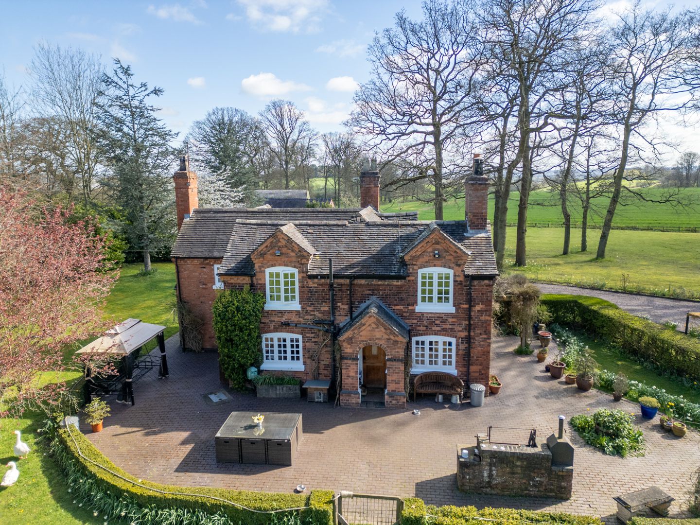 keeperscottagebrockhurstlanecanwellb755sn29