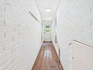 cam05459g0pr0175still017