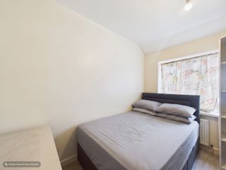 cam05591g0pr0225still004001
