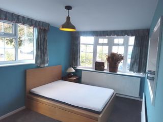 downstaisbedroom2a