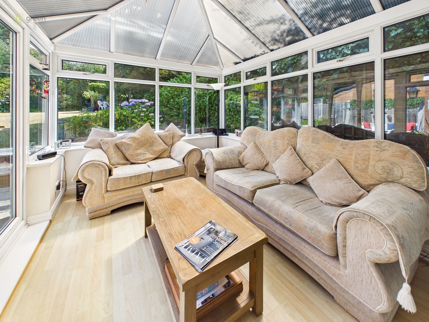 cam03830g0pr0385still042