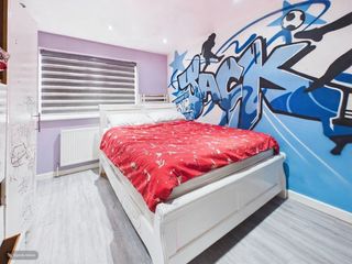 cam03830g0pr0399still029001