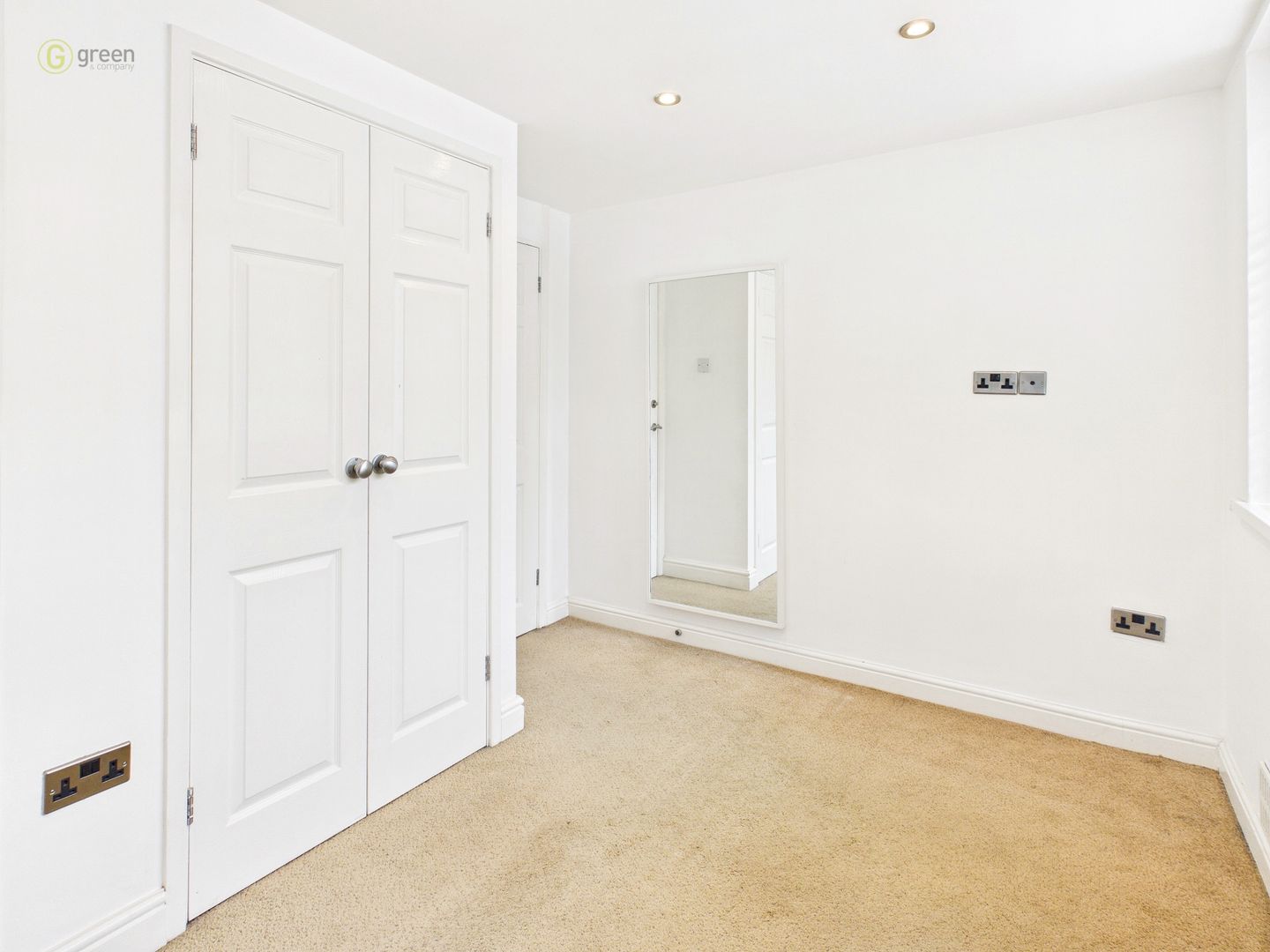 cam03830g0pr0397still016