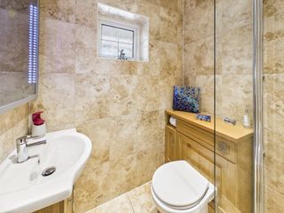 downstairsshower2