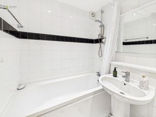 familybathroom