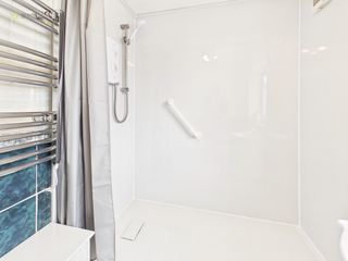 familybathroom1