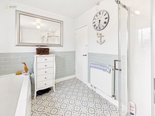 familybathroom1