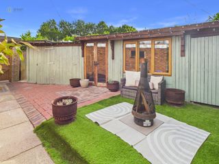 cam04425g0pr0491still020