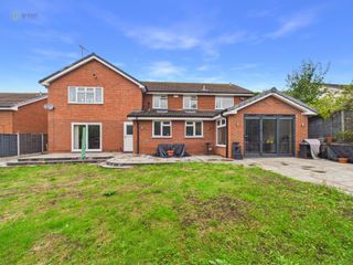 cam01698g0pr0323still032