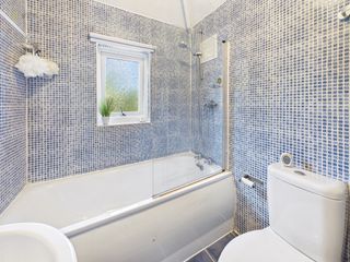 34longmoorroad32
