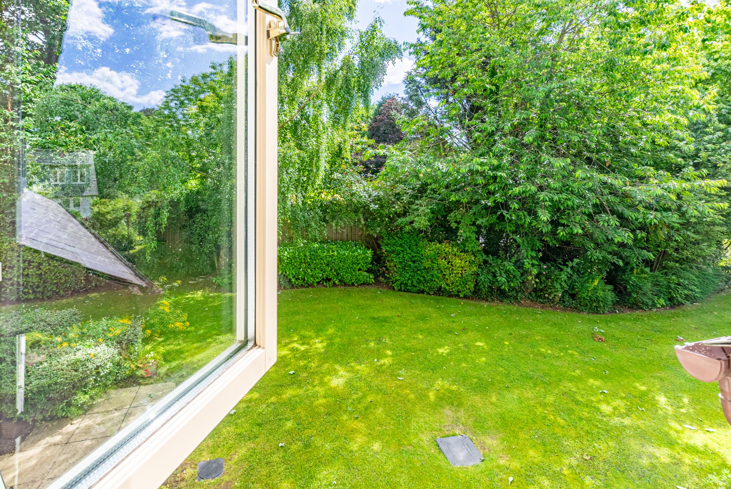 Rosewood Court, Park Avenue, Roundhay, Leeds, LS8 - Photo 12