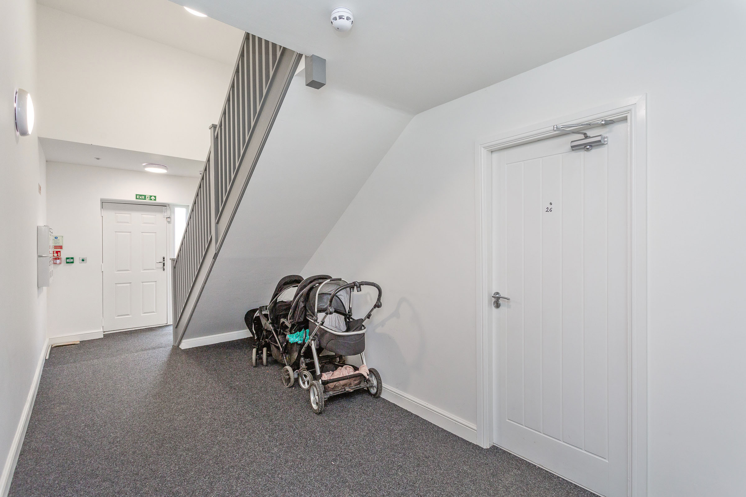 Elizabeth Court, Wakefield, WF2 - Photo 13