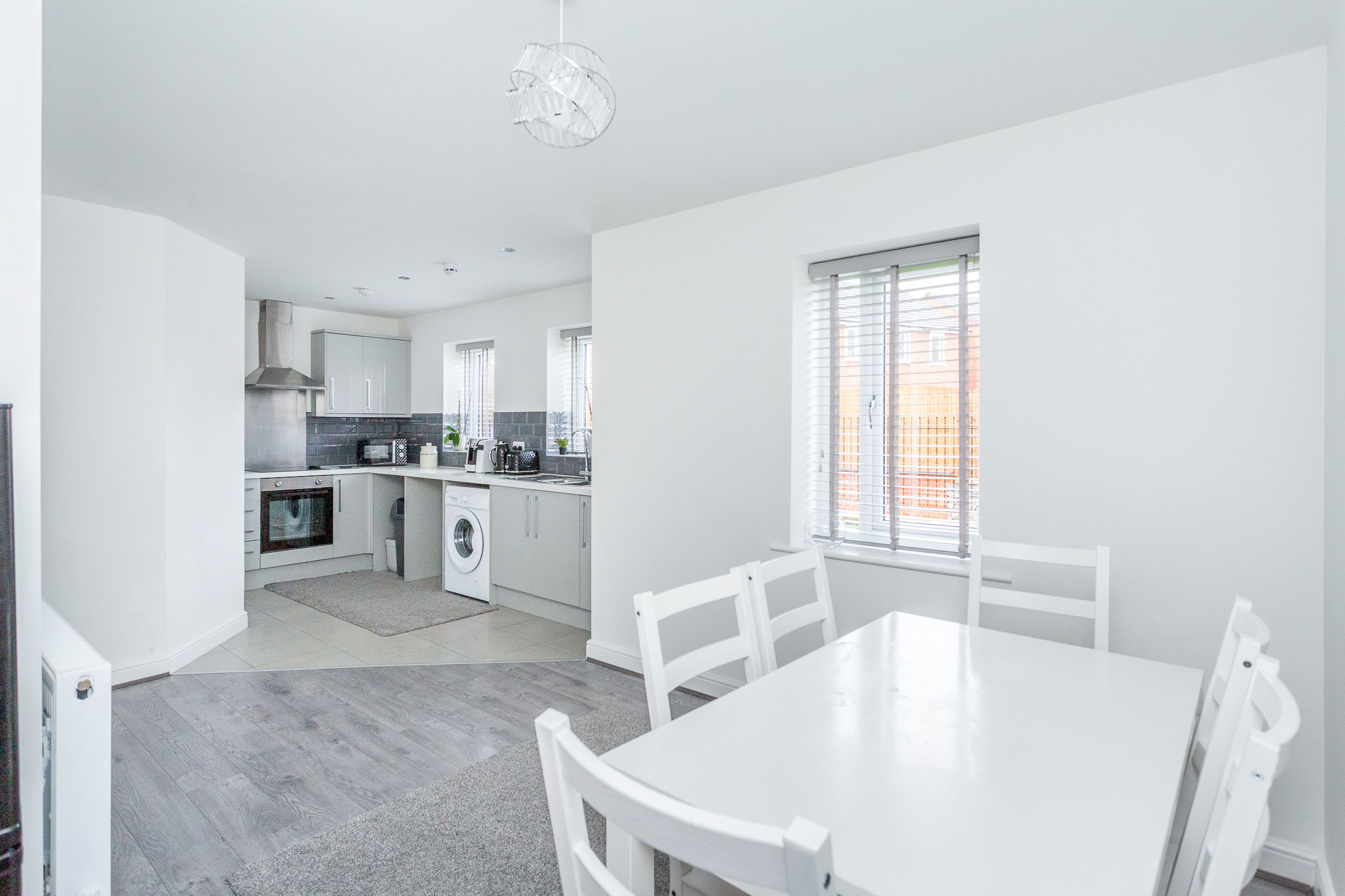 Elizabeth Court, Wakefield, WF2 - Photo 4