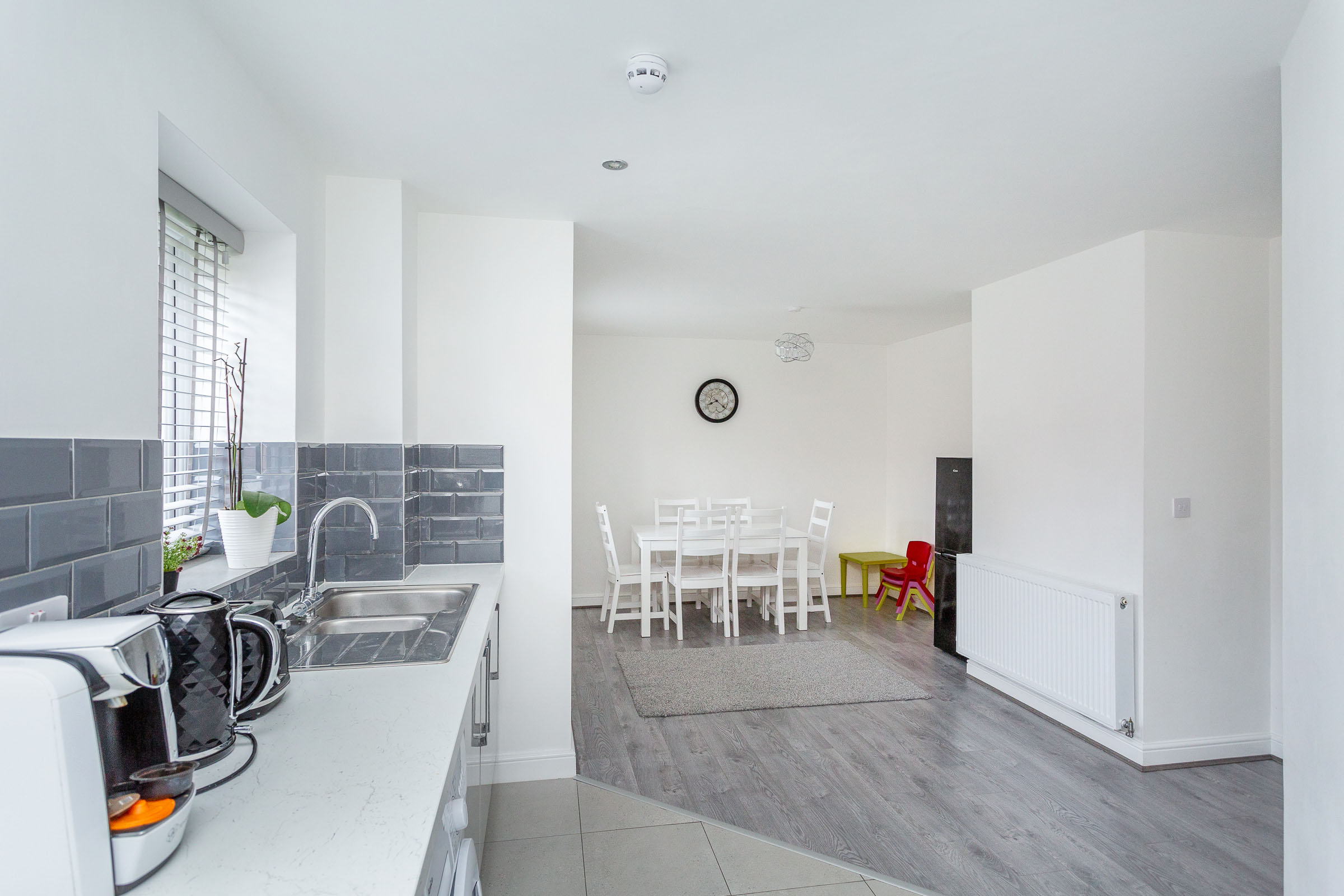 Elizabeth Court, Wakefield, WF2 - Photo 3