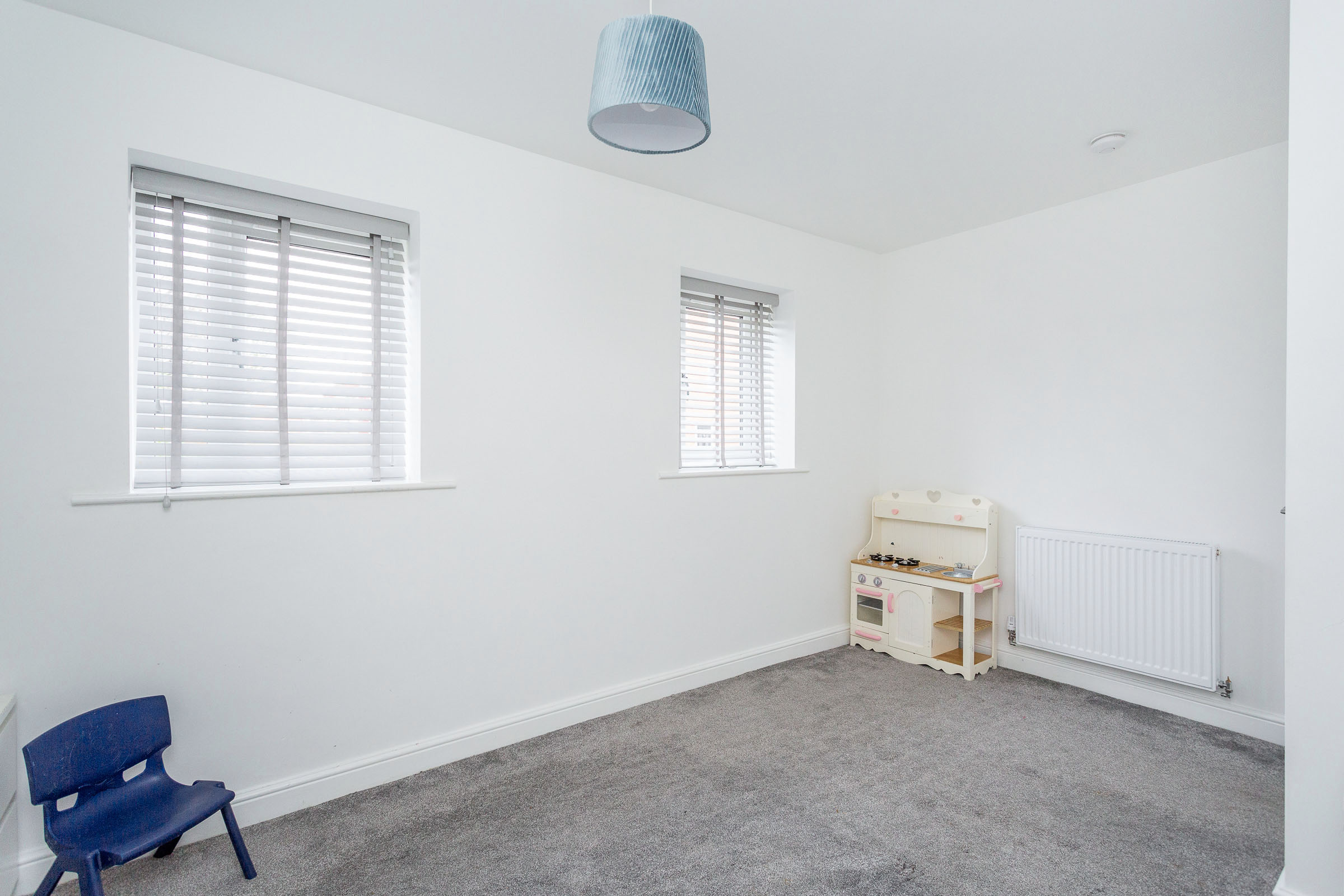 Elizabeth Court, Wakefield, WF2 - Photo 12