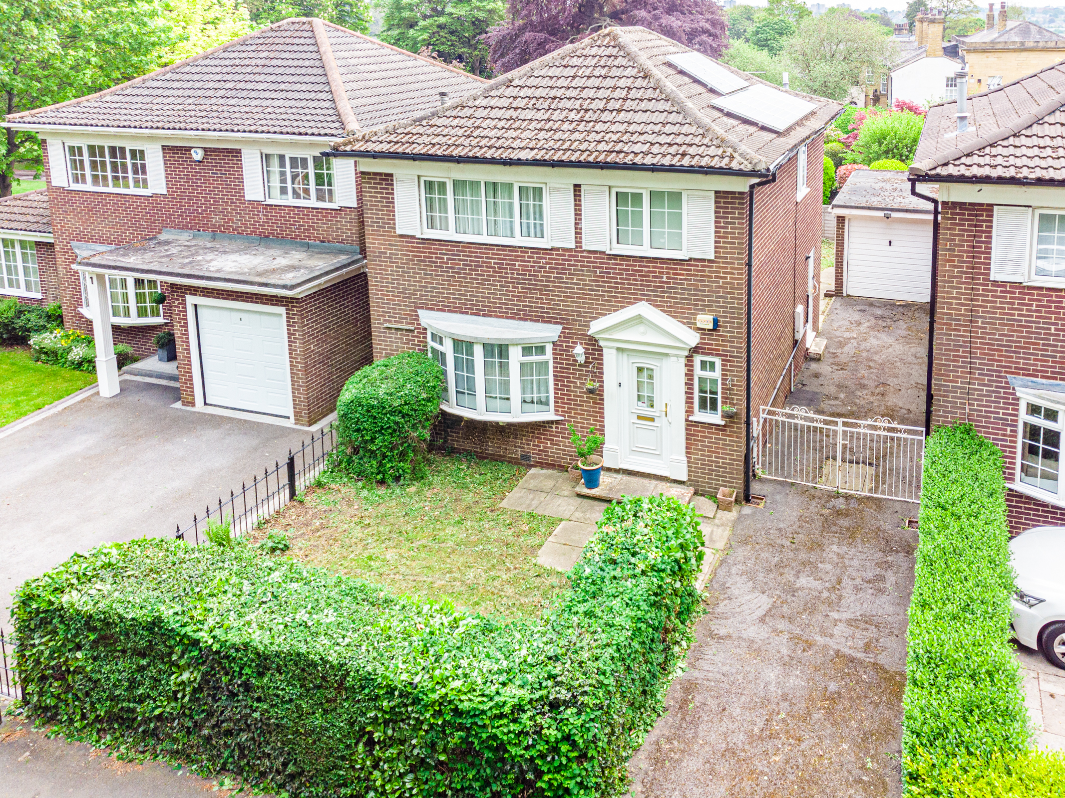 Foxglove Avenue, Roundhay, Leeds, LS8 - Photo 1