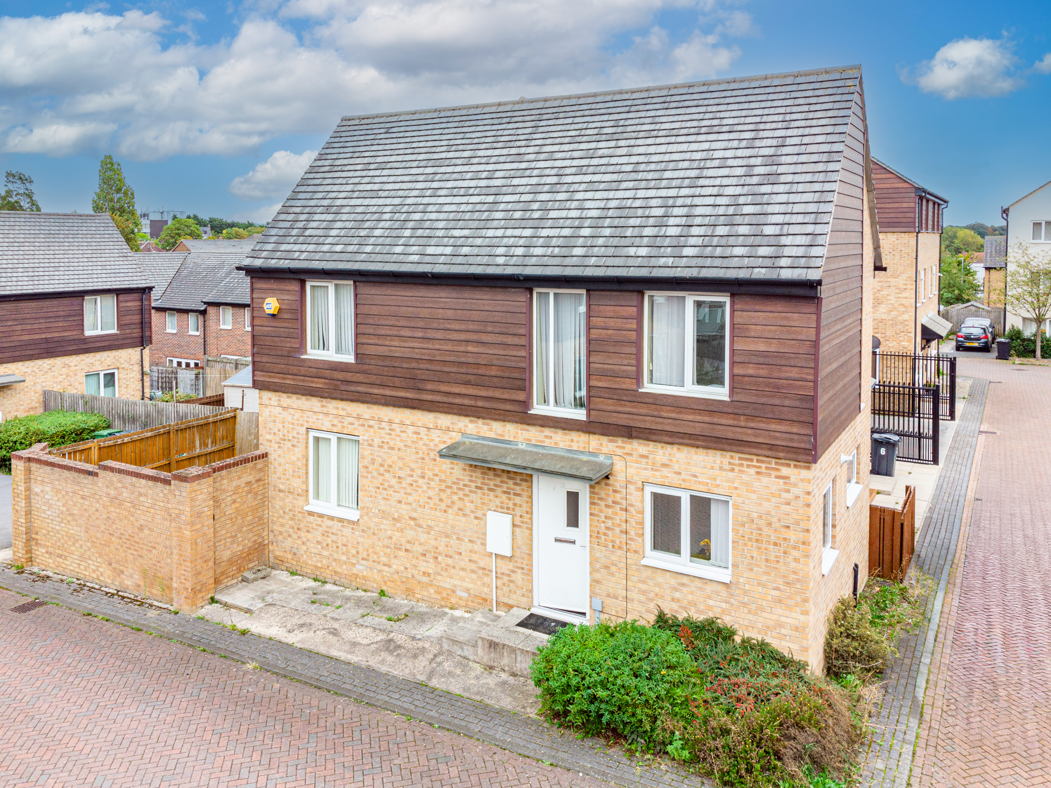 Oaklands Crescent, Gipton, Leeds, LS8